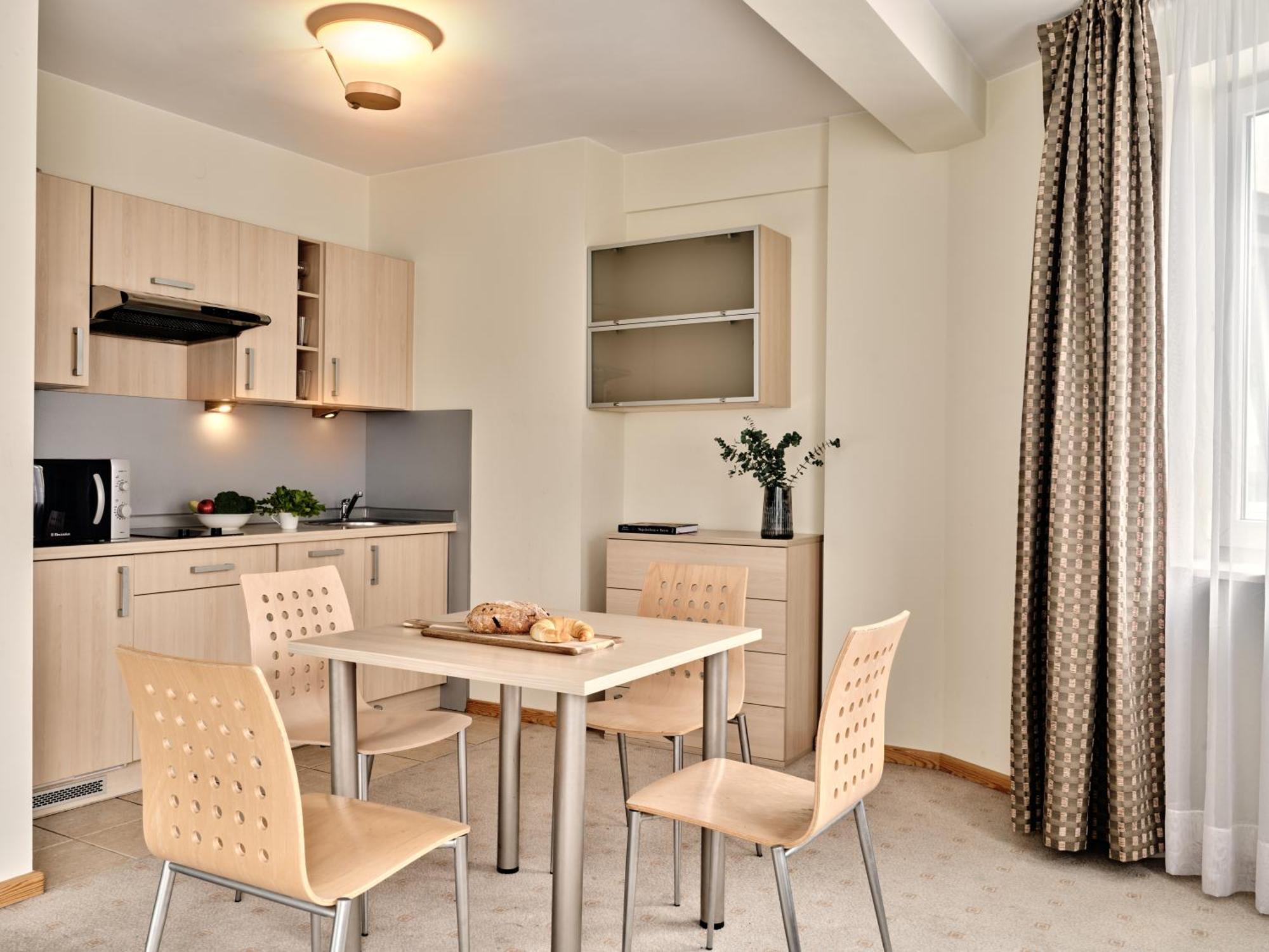 Apartamenty Media Park Варшава Екстер'єр фото