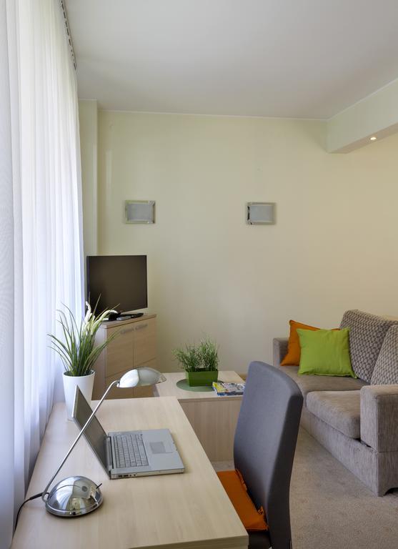 Apartamenty Media Park Варшава Екстер'єр фото